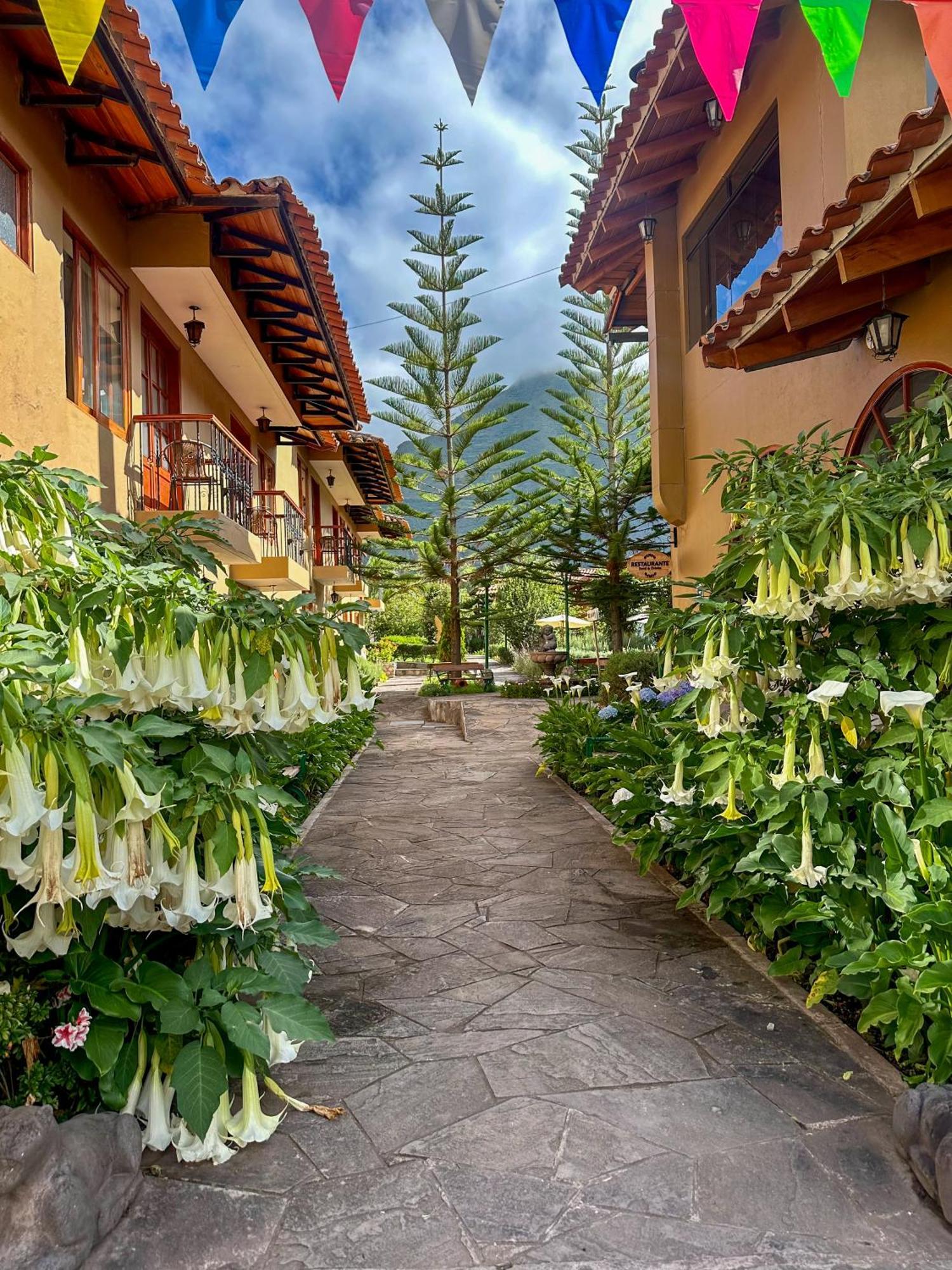 Hotel Mabey Urubamba Esterno foto