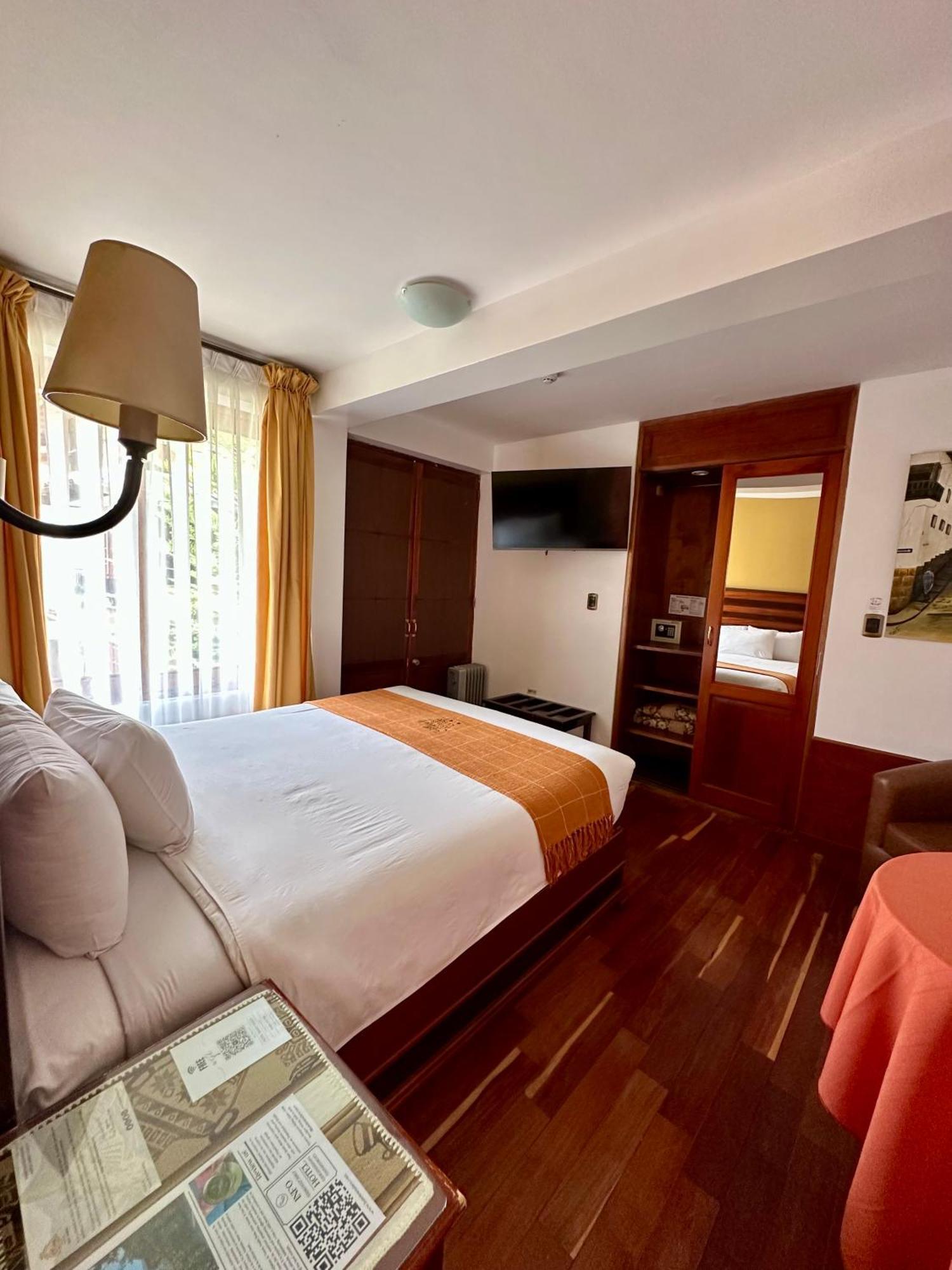 Hotel Mabey Urubamba Esterno foto